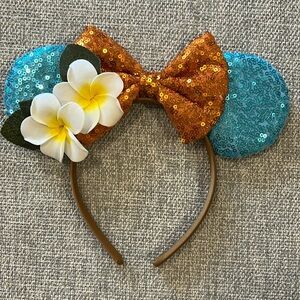 Moana themed Minnie ears. Purchased on Amazon